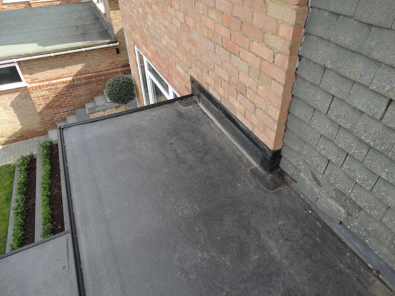 Tips on Repairing Your Flat Roof